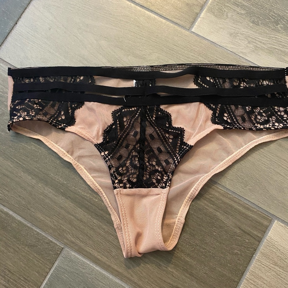 New lace panties